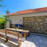 House Maris