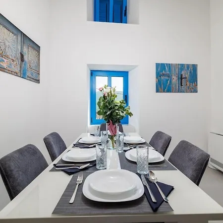 House Maris Case de vacanță